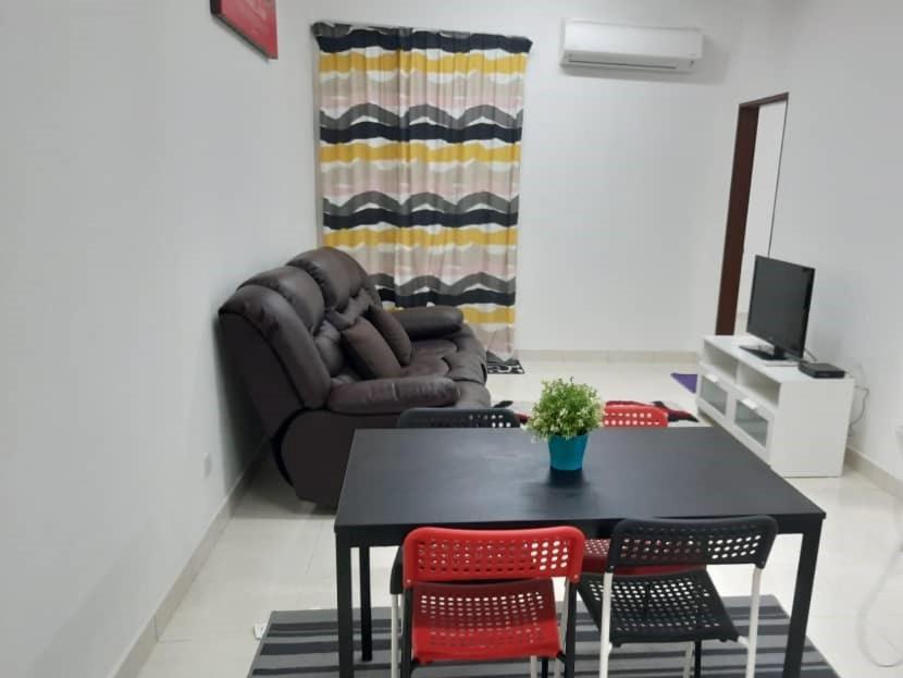 Afnan Homestay At Semenyih, Ascotte Boulevard Kültér fotó