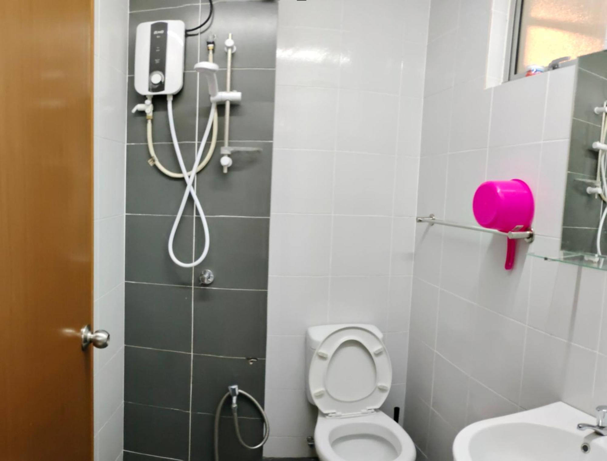 Afnan Homestay At Semenyih, Ascotte Boulevard Kültér fotó
